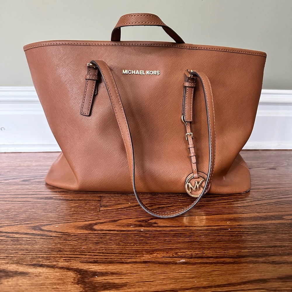 Michael Kors Large Tote Bag - Picture 2 of 5